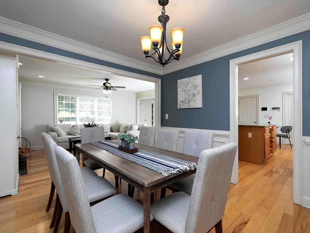 251 Heathridge Lane SE