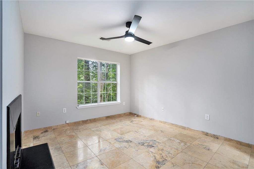 3655 Habersham Road Unit #141 B