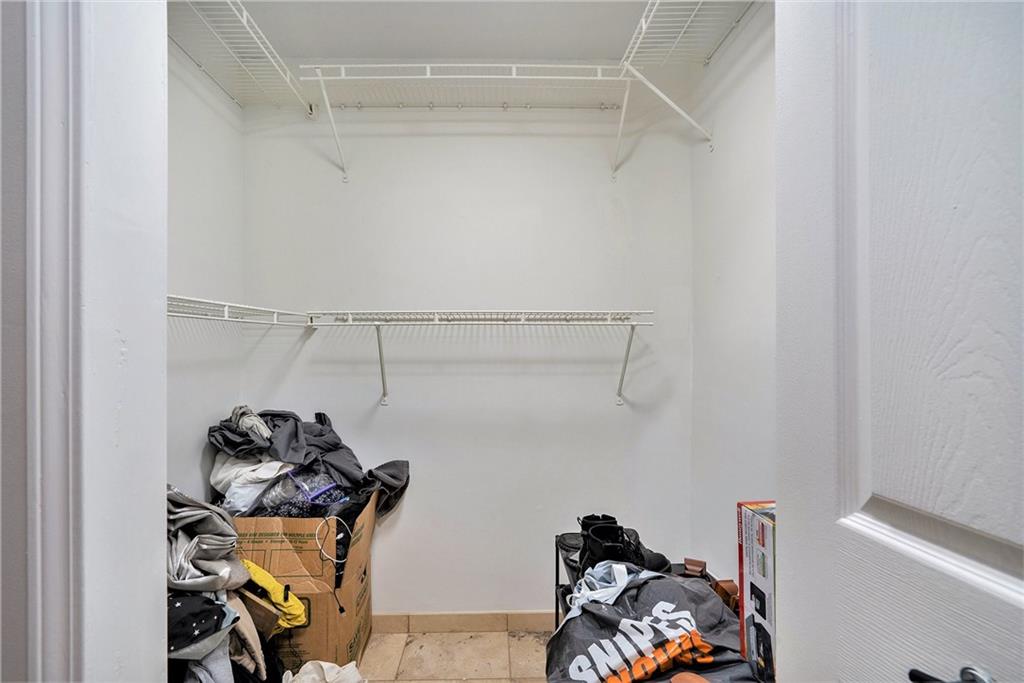 3655 Habersham Road Unit #141 B