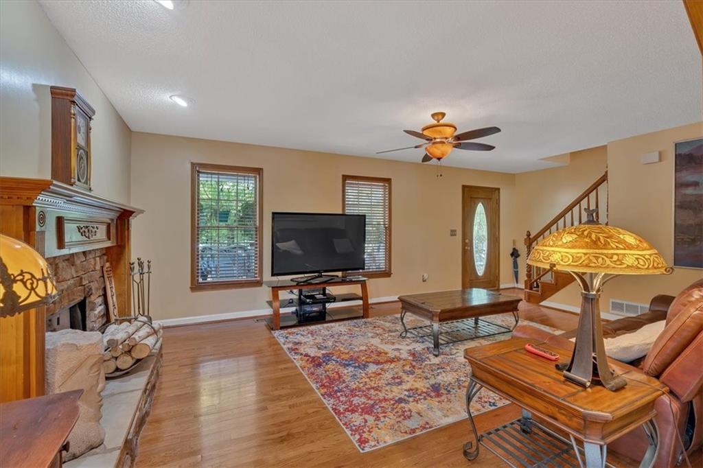 138 NE Sadler Drive