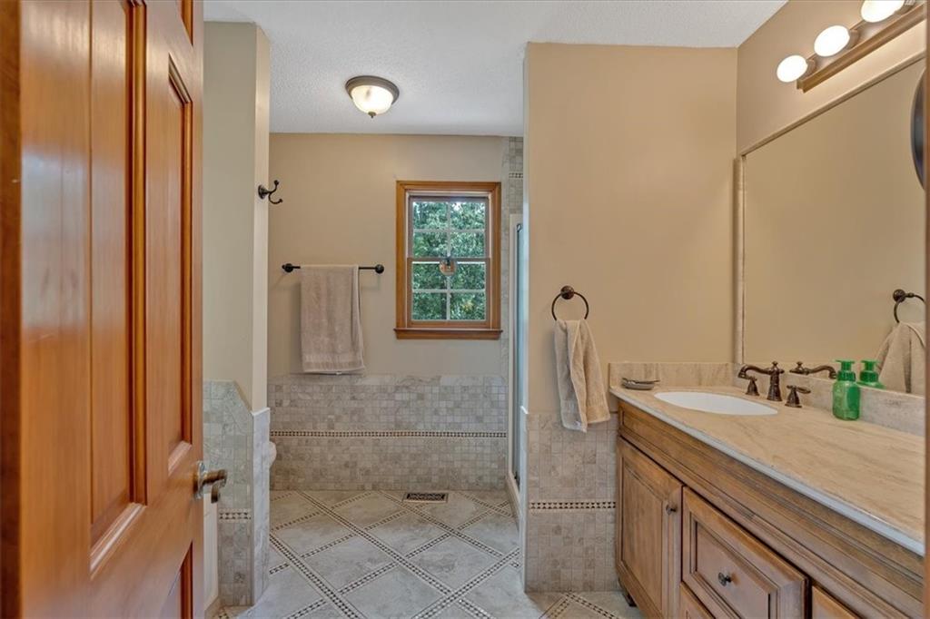 138 NE Sadler Drive