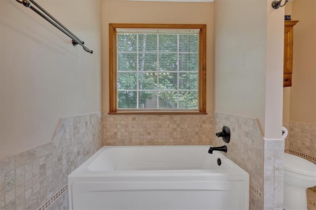 138 NE Sadler Drive