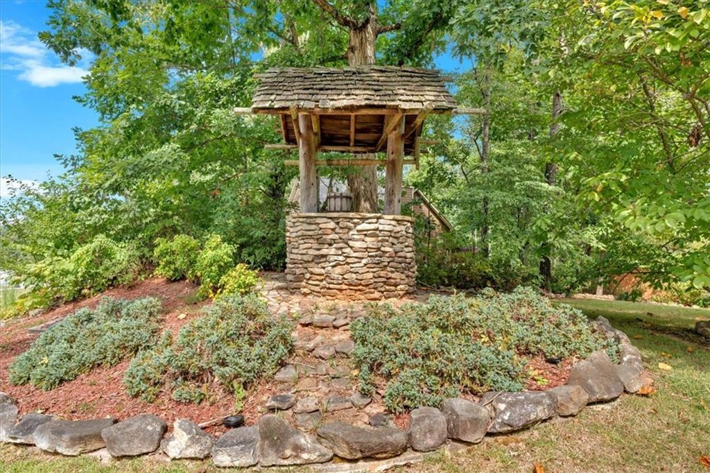 138 NE Sadler Drive