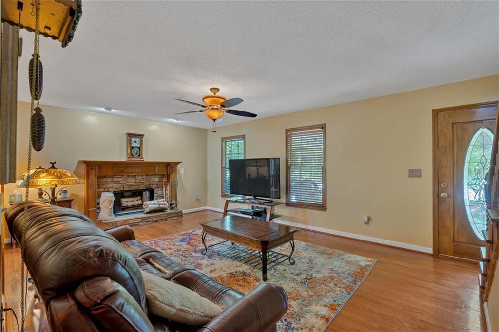 138 NE Sadler Drive