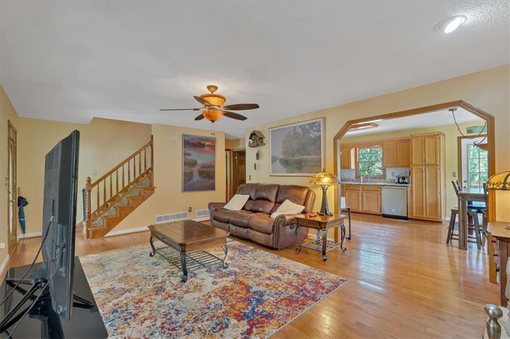 138 NE Sadler Drive