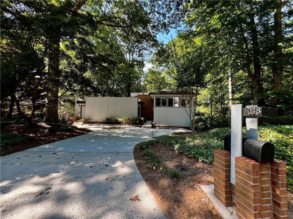 1038 Burton Drive NE