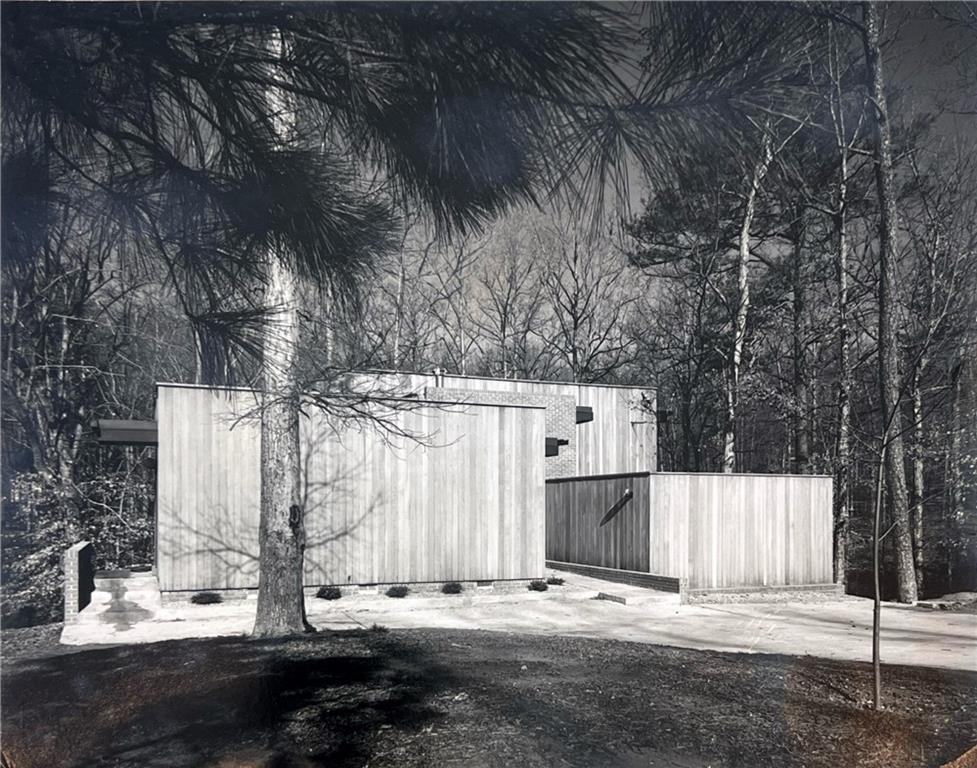 1038 Burton Drive NE