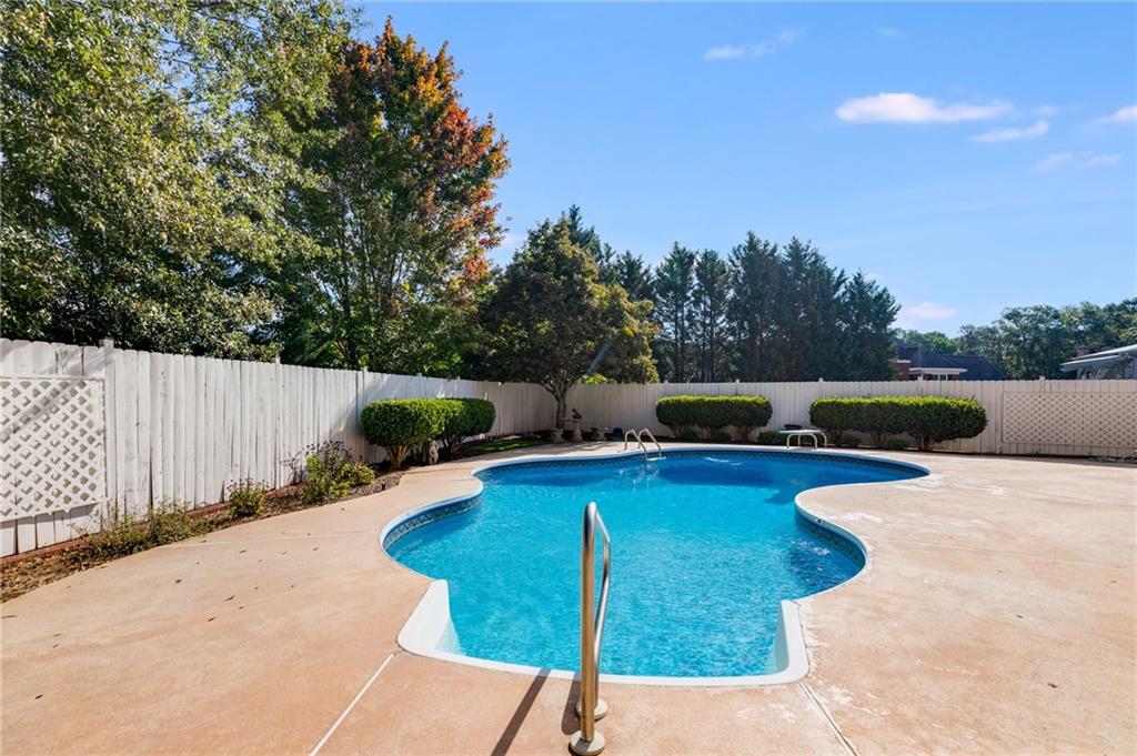 8561 Lake Forrest Drive