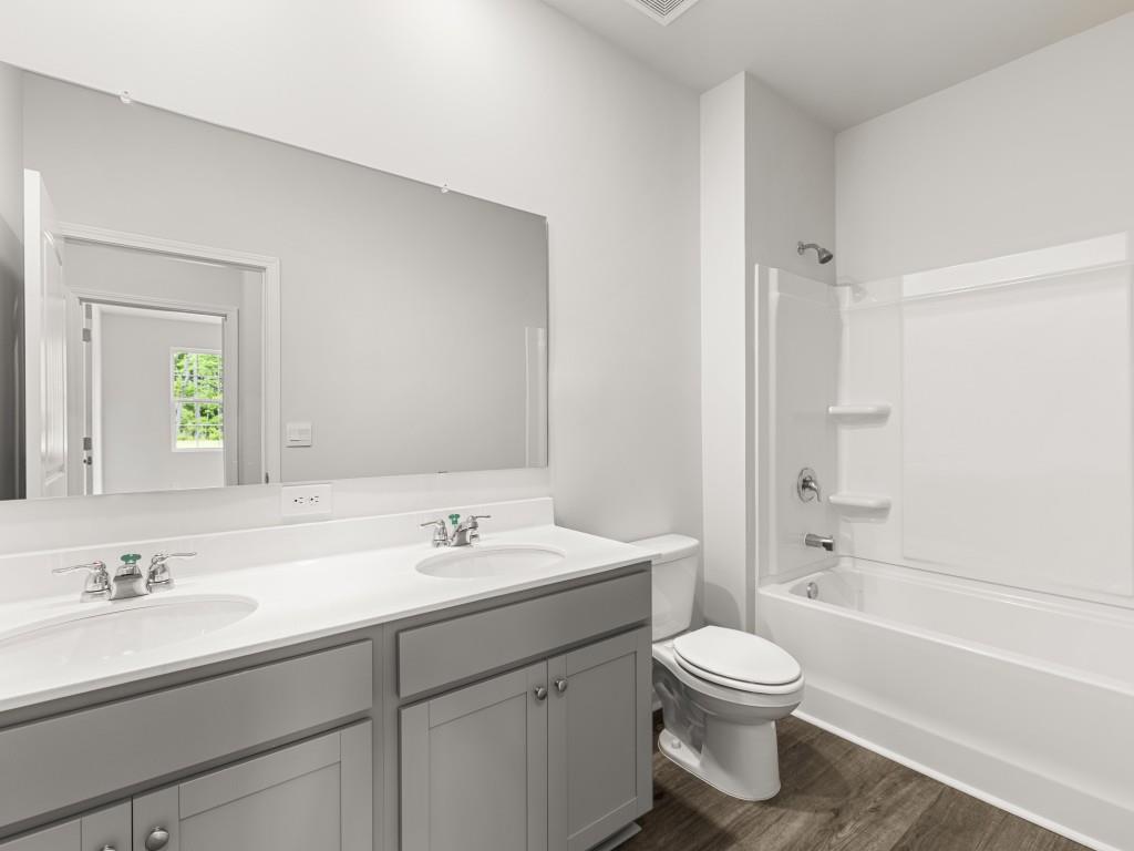 136 Majestic Oak Circle