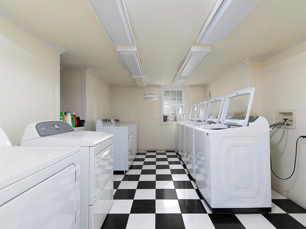 242 12th Street NE Unit 8