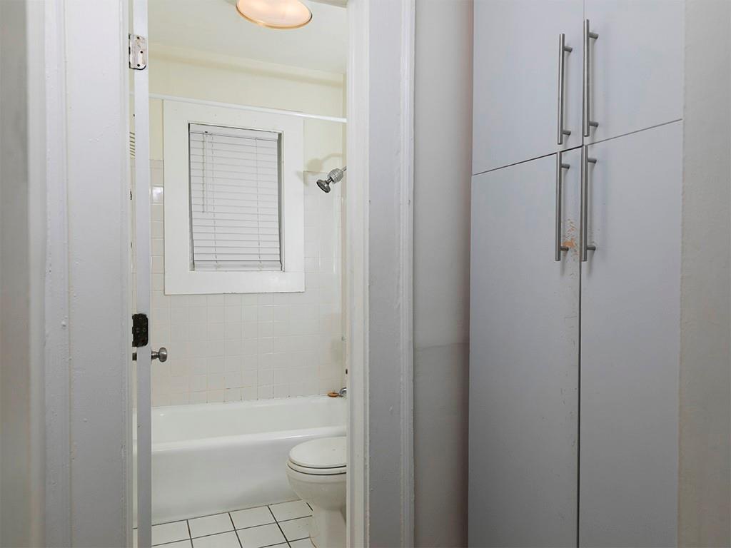 242 12th Street NE Unit 8