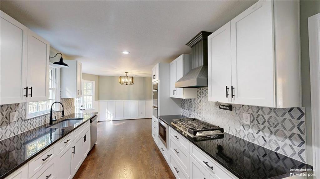 160 Southern Oaks Drive