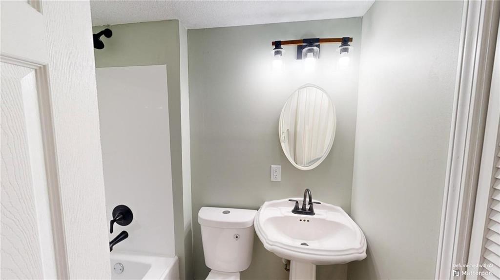 160 Southern Oaks Drive