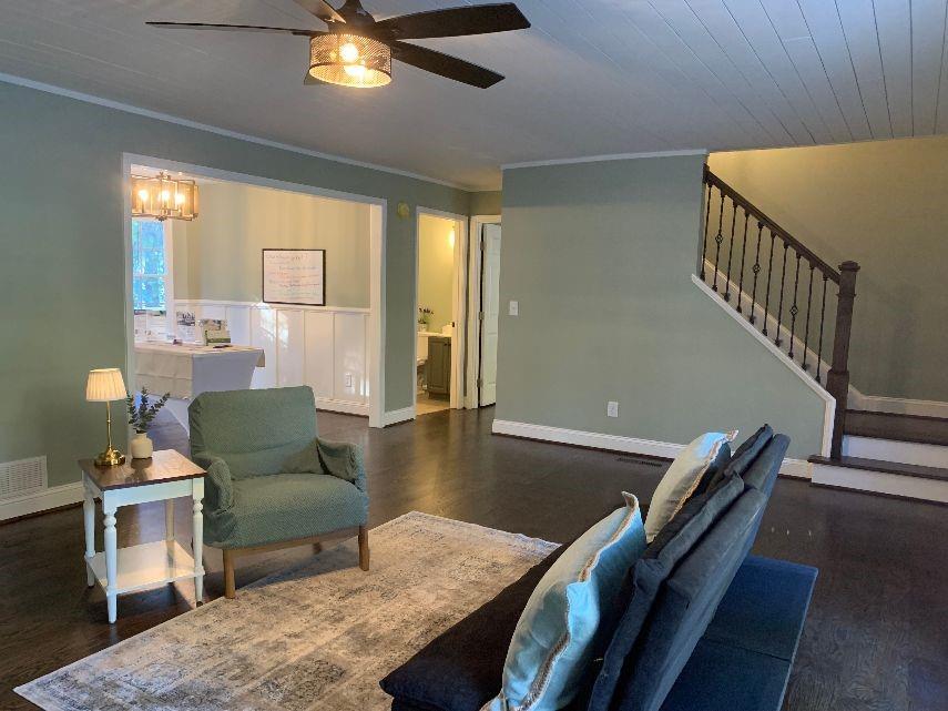 160 Southern Oaks Drive