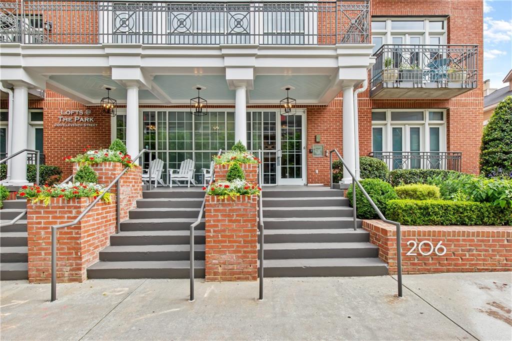 206 11th Street Unit 302