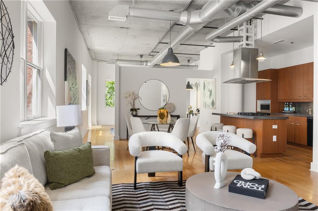 206 11th Street Unit 302