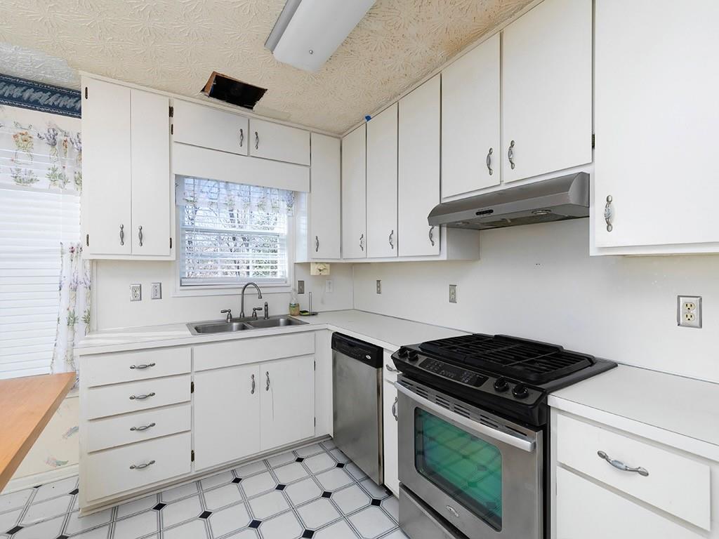 3504 Cedar Valley Drive SE