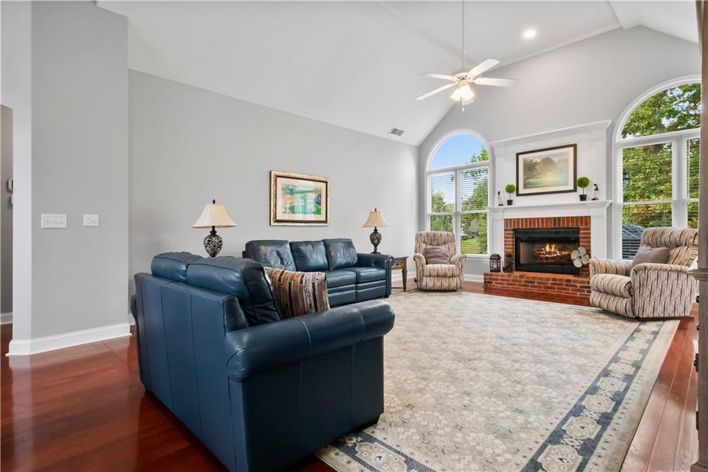 105 Fairway View Crossing