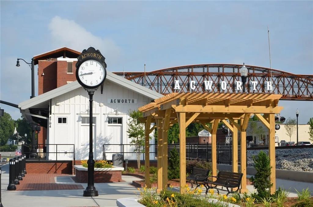 4213 Legacy Lane Unit 32