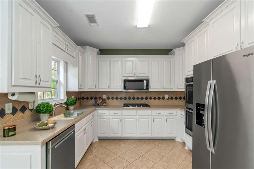 1027 Eagles Brooke Drive