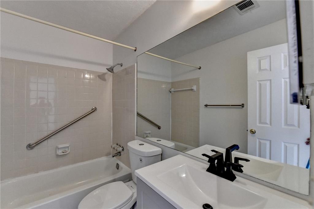 2762 Inverloch Circle