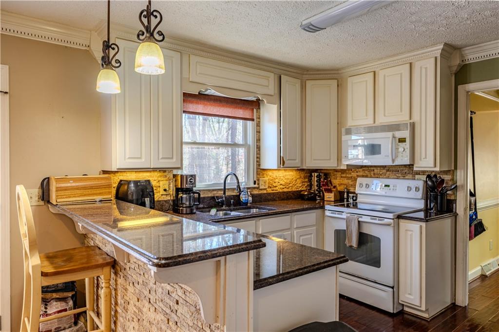 2107 Rockmart Road