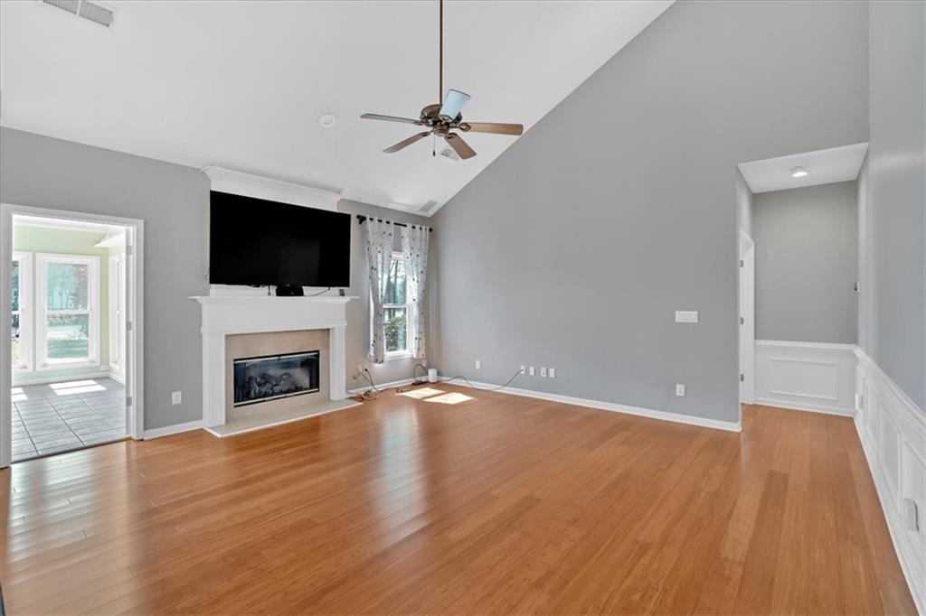 2445 Ridgelake Drive