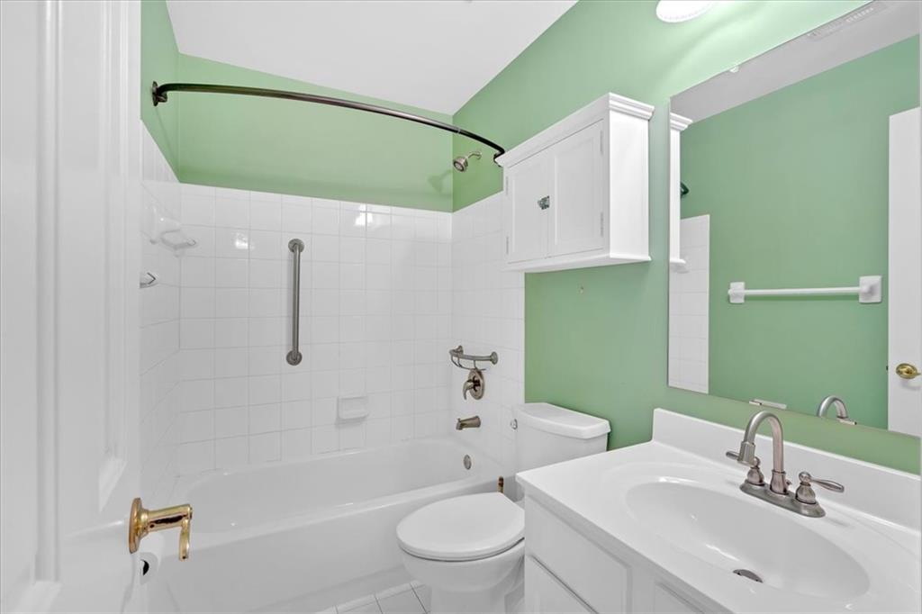 2445 Ridgelake Drive