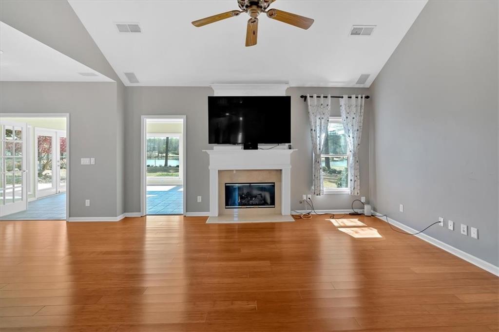 2445 Ridgelake Drive