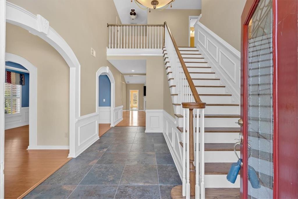 2445 Ridgelake Drive