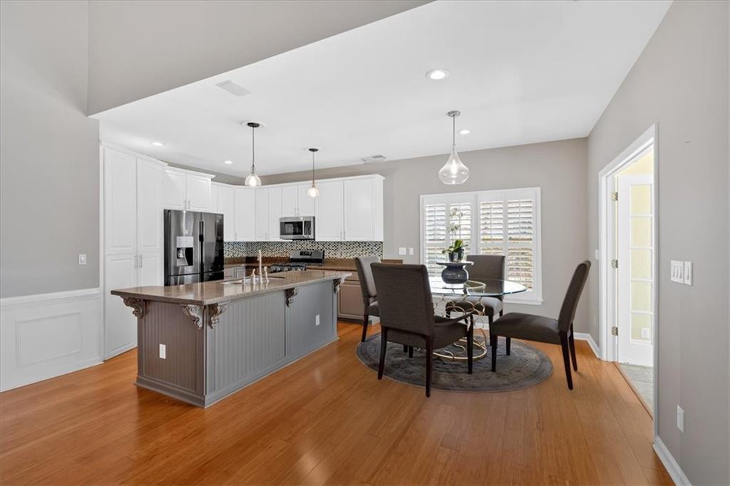 2445 Ridgelake Drive