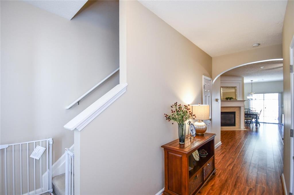 904 Magnolia Leaf Drive