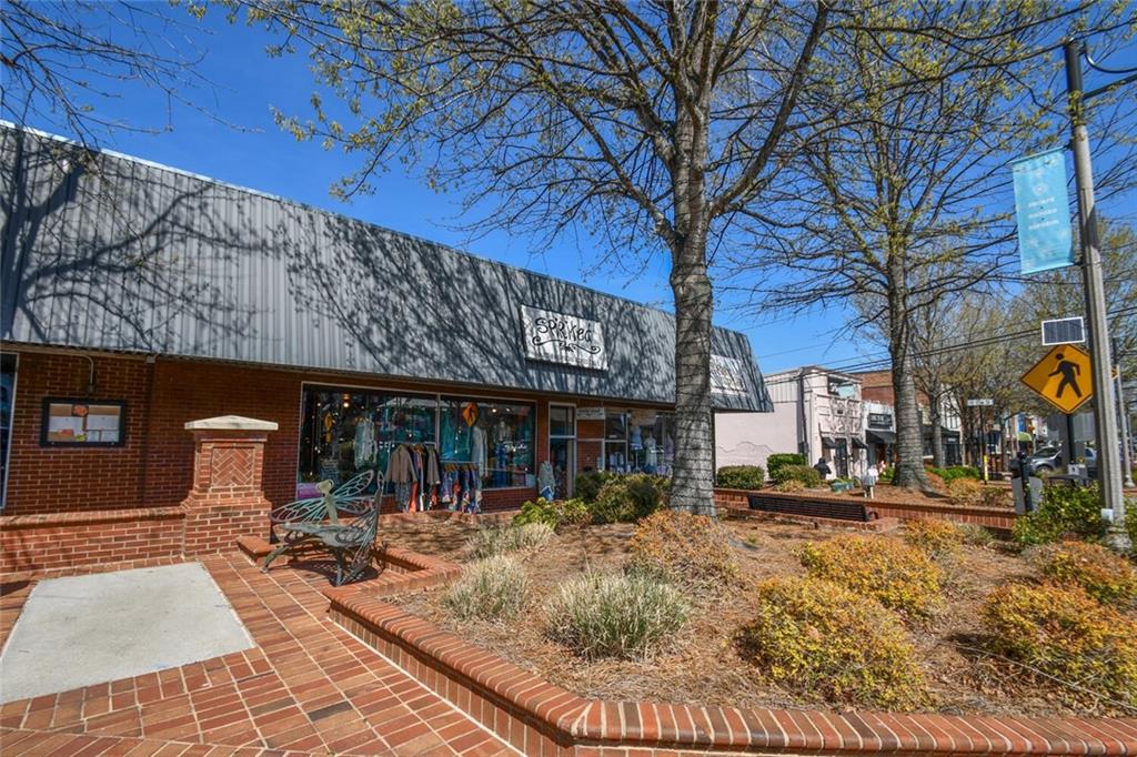 904 Magnolia Leaf Drive