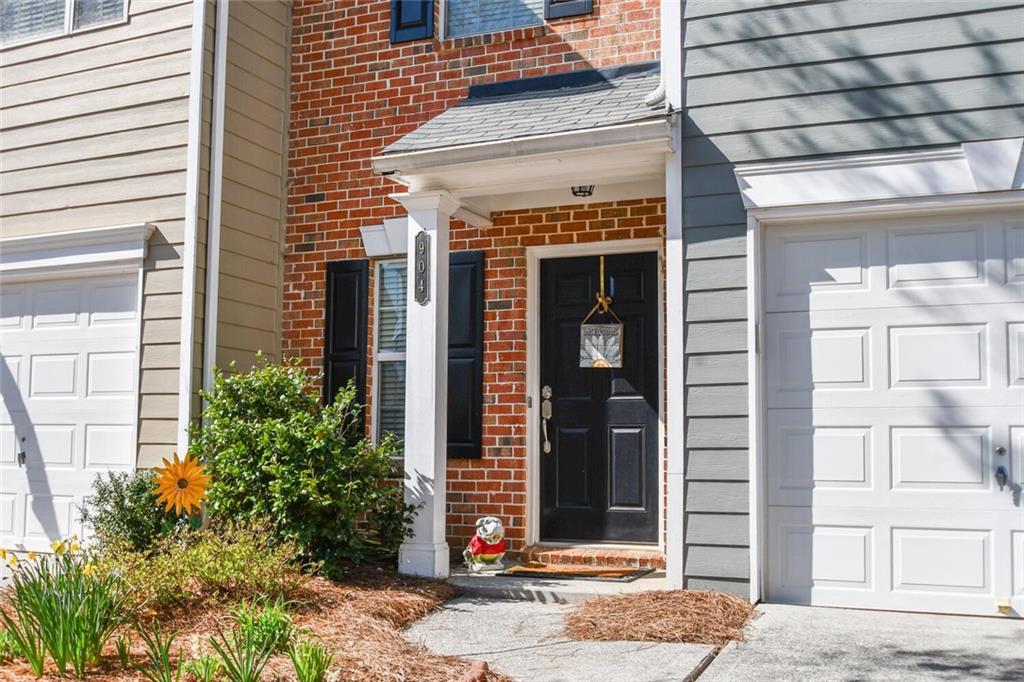 904 Magnolia Leaf Drive