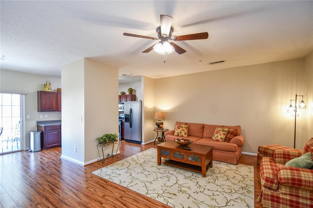 904 Magnolia Leaf Drive