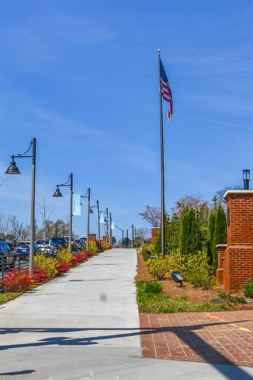 904 Magnolia Leaf Drive