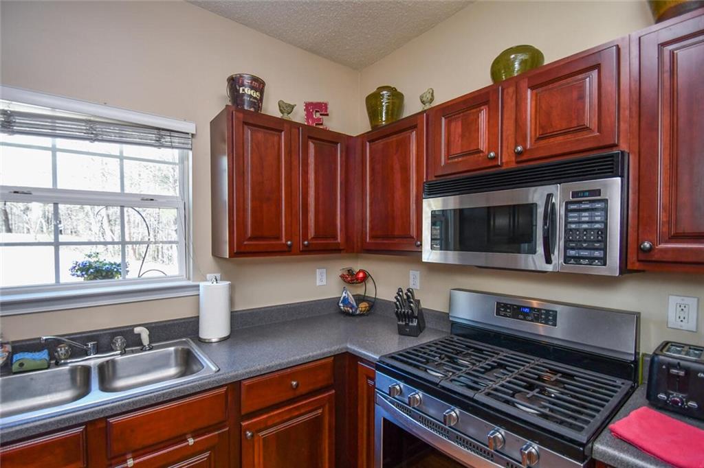 904 Magnolia Leaf Drive