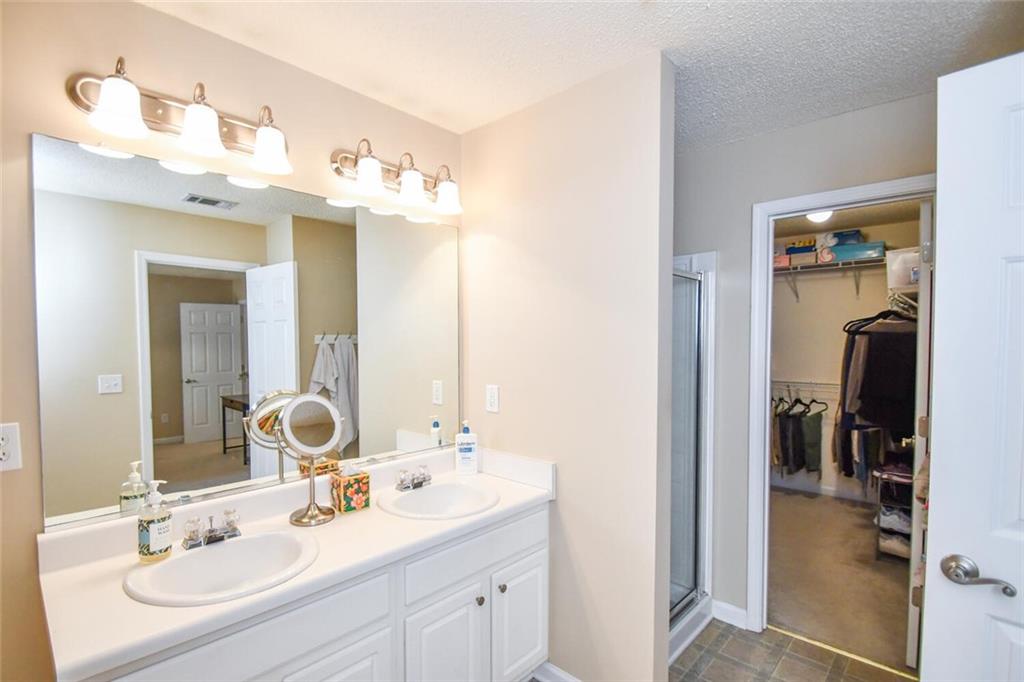 904 Magnolia Leaf Drive