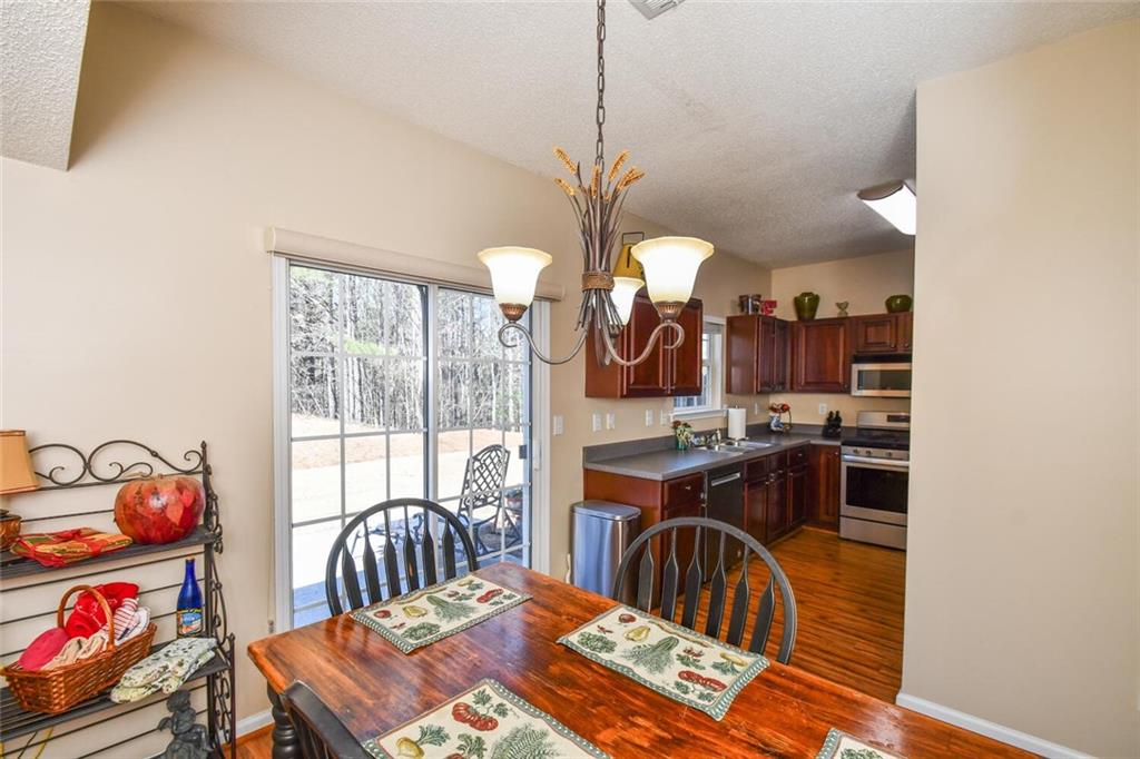 904 Magnolia Leaf Drive