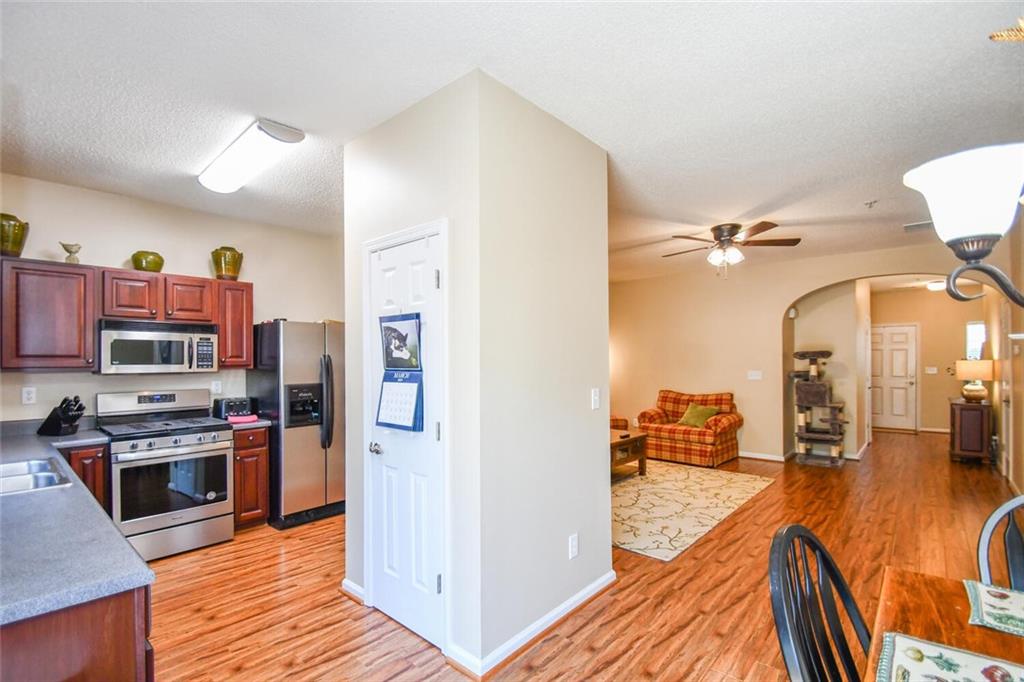 904 Magnolia Leaf Drive