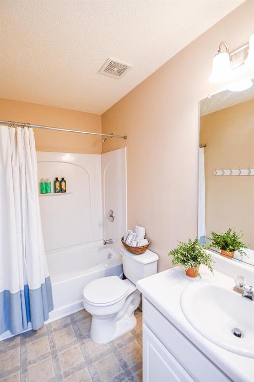 904 Magnolia Leaf Drive