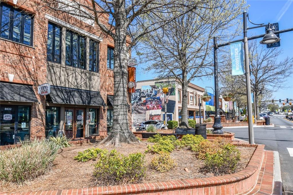 904 Magnolia Leaf Drive