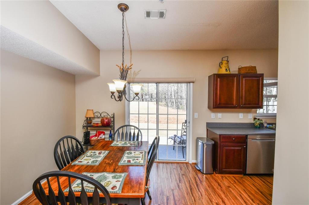 904 Magnolia Leaf Drive