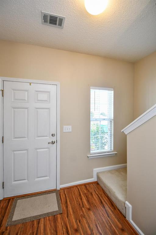 904 Magnolia Leaf Drive