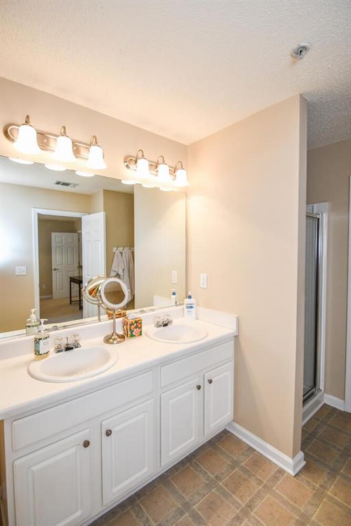 904 Magnolia Leaf Drive