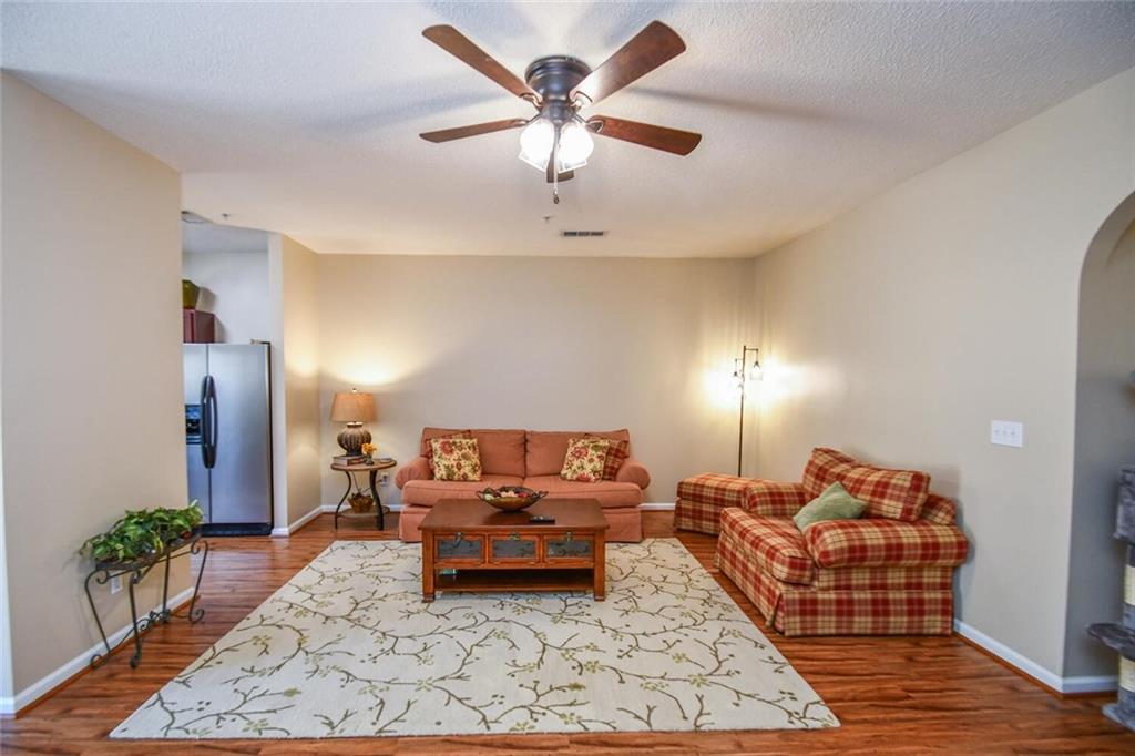 904 Magnolia Leaf Drive