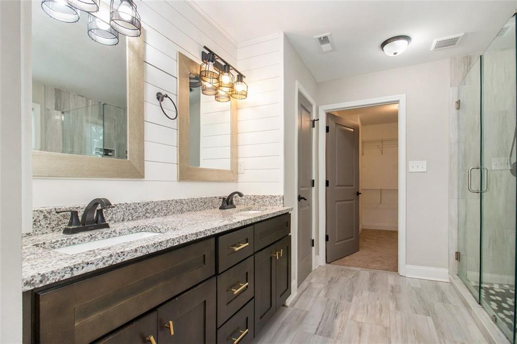 1972 CAMBRIDGE Avenue