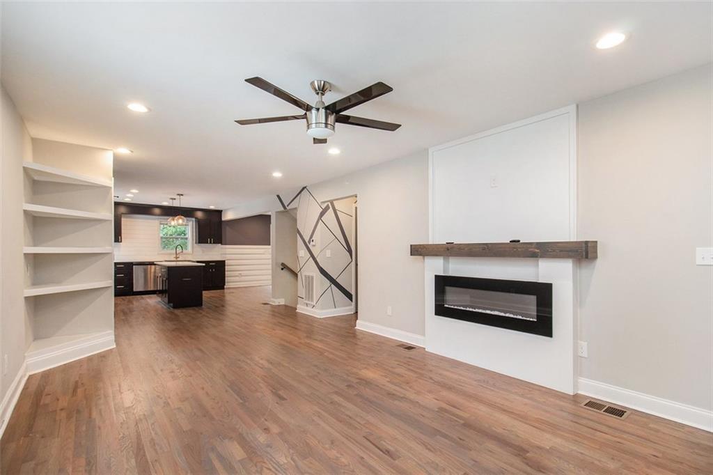 1972 CAMBRIDGE Avenue