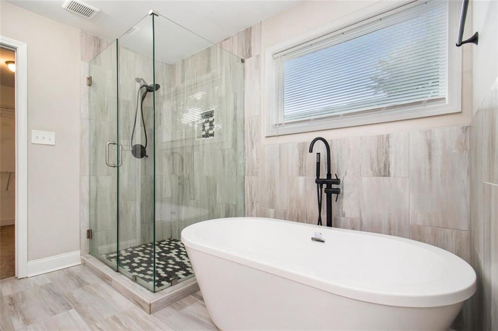 1972 CAMBRIDGE Avenue