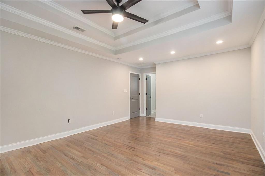 1972 CAMBRIDGE Avenue